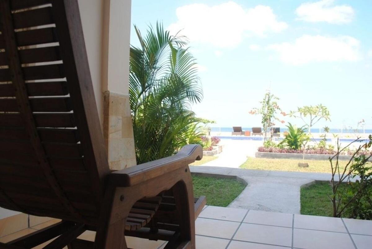 Lombok Beach Hotel Montongbuwoh Exterior photo